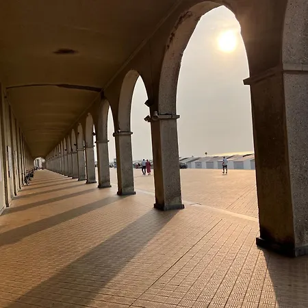 Penthouse De Vaughan -luxe Met Zeezicht Lägenhet *