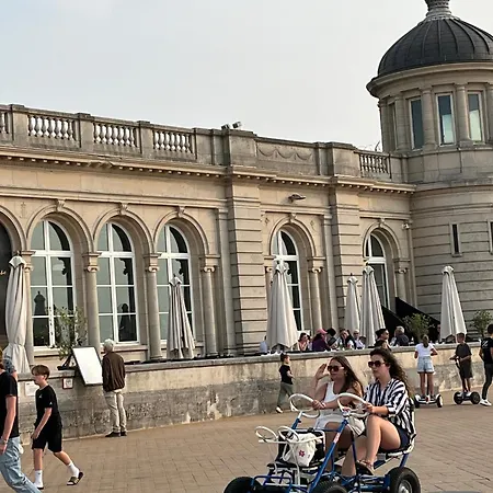 Lägenhet Penthouse De Vaughan -luxe Met Zeezicht Oostende